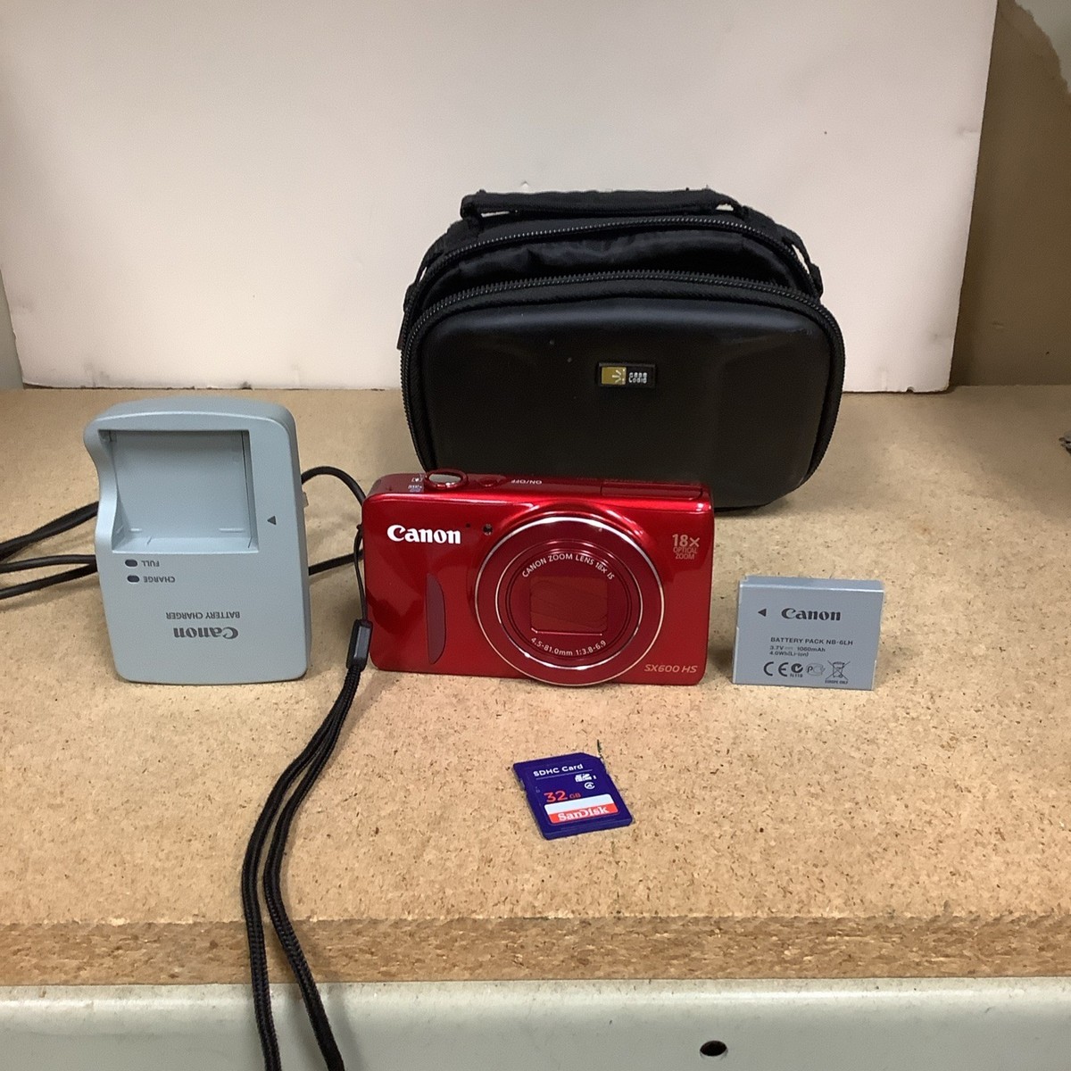 Canon PowerShot SX600 HS 16.0MP Digital Camera - Red for