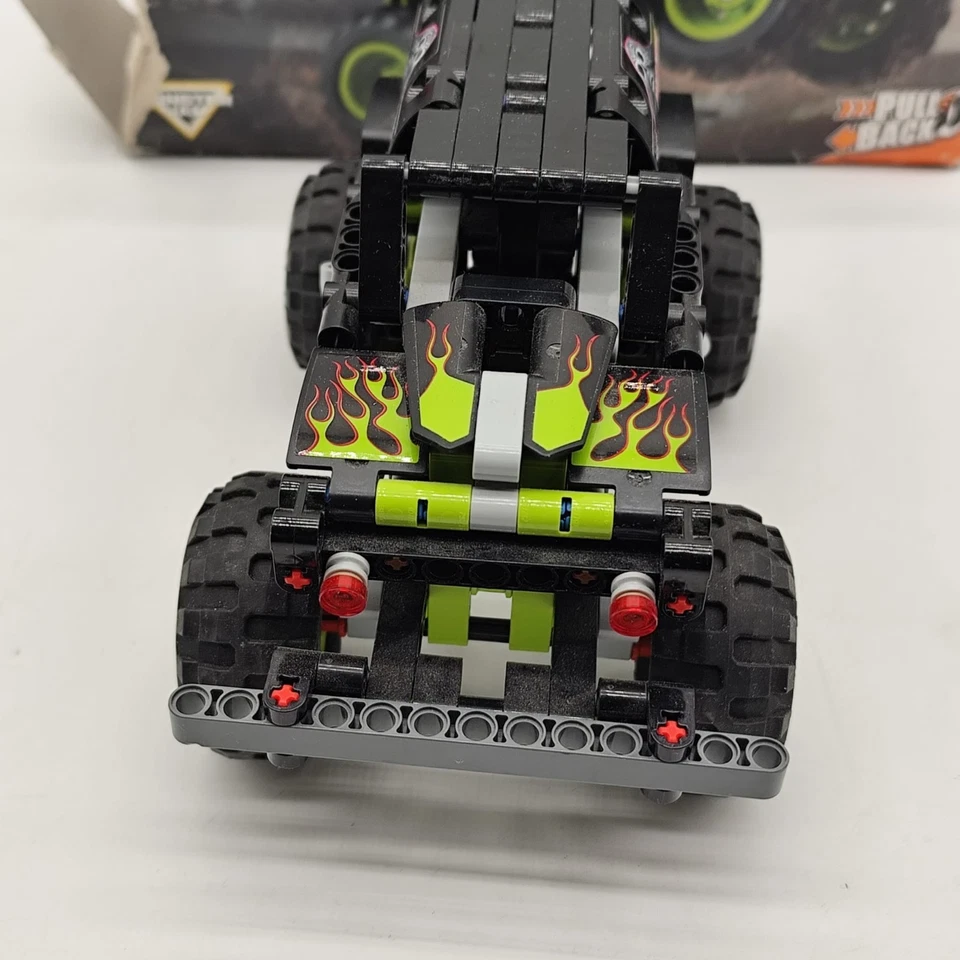 LEGO Technic 42118 Monster Jam Grave Digger, foto 3 di 3