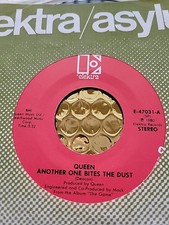 Iconic AND Vintage QUEEN, "ANOTHER ONE BITES THE DUST" 7" vinyl 45 rpm #E-47031