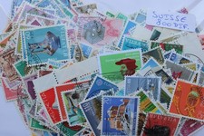 Suisse 800 timbres différents