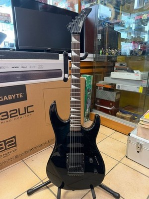 Hohner Professional ST Viper-II E-Gitarre  Vintage Superstrat Black + Formkoffer
