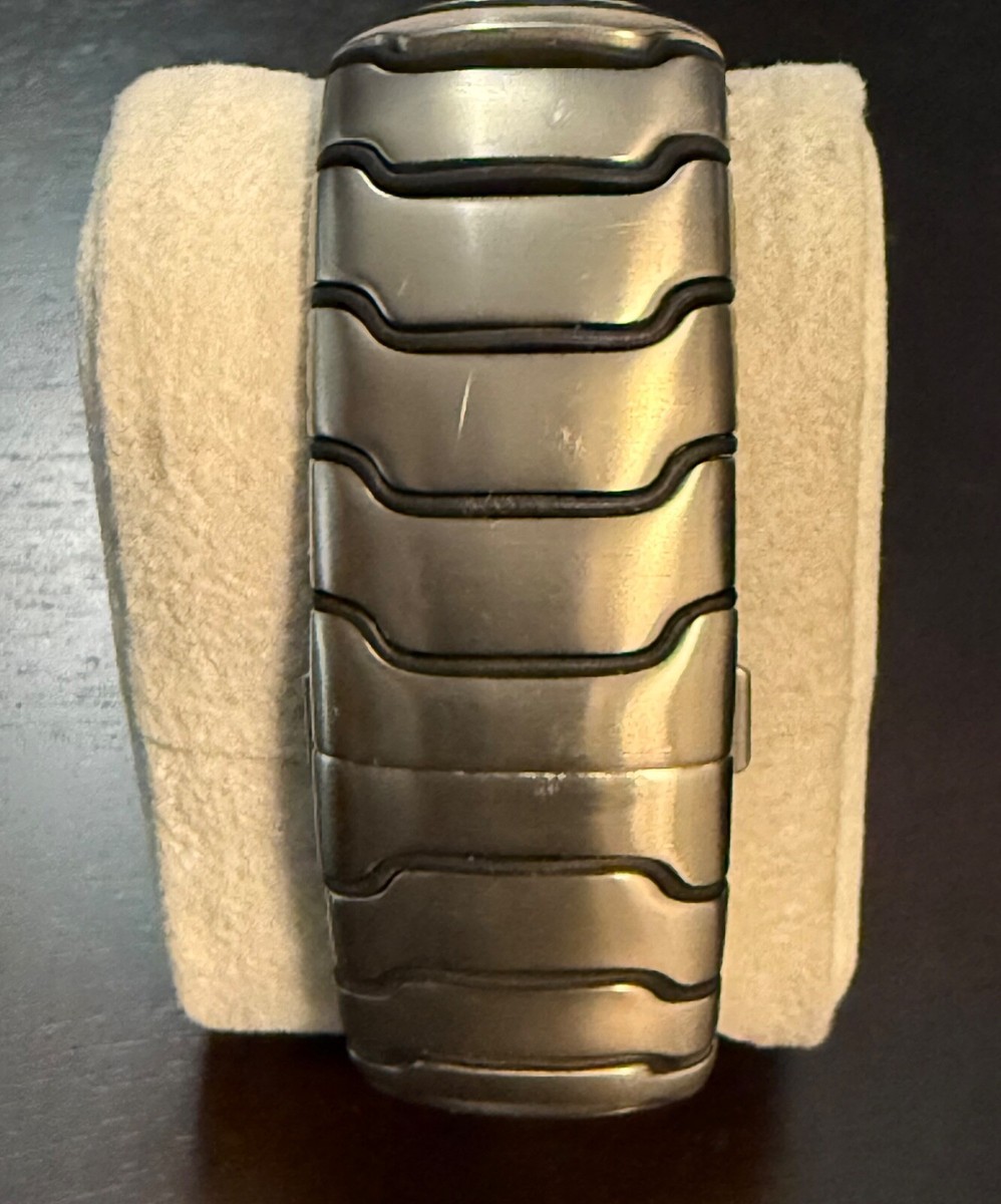 Nike Lance7 LIVESTRONG 10 2 Lance Armstrong TITANIUM CHRONOGRAPH