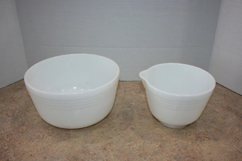 Pyrex White Glass Hamilton Beach Mixing Bowls, Set of 2, Vintage