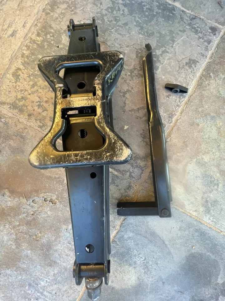 Dodge Caravan 2001-2007 gato y llave Foto 3 de 4