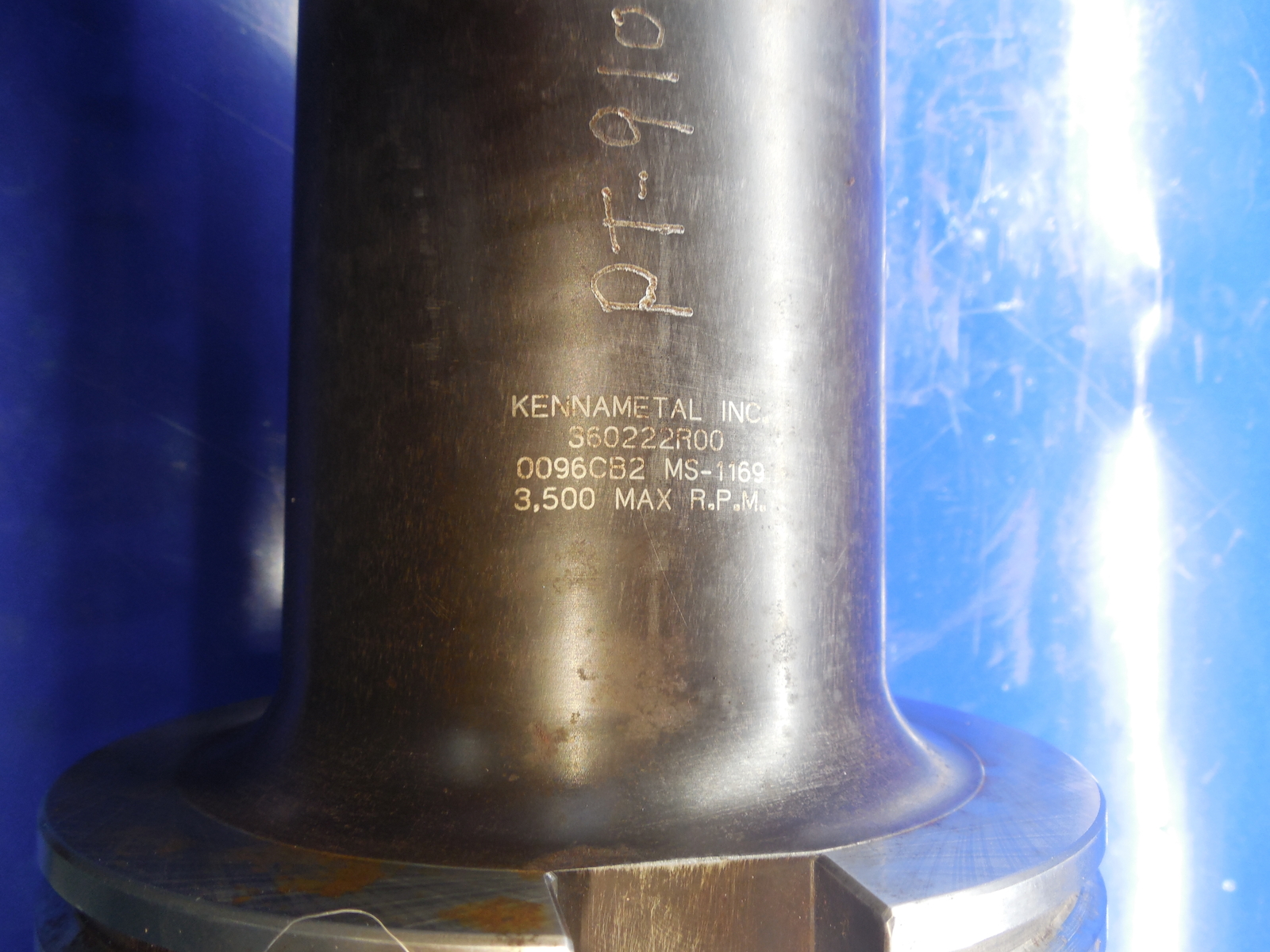 KENNAMETAL 360222R00 CAT 60 TOOL HOLDER & END MILL 3 1/2" DIAMETER CNC