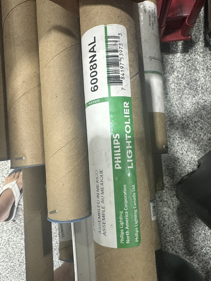 Philips Lightolier 6008 NAL Track Is 8’ Live End color plateado/gris Foto 2 de 4