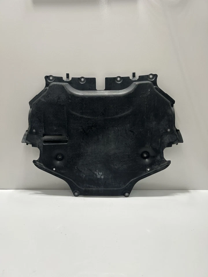 2010 - 2013 梅赛德斯奔驰 E350 W212 防溅护罩车身下 Oem — 第 2/3 张图片