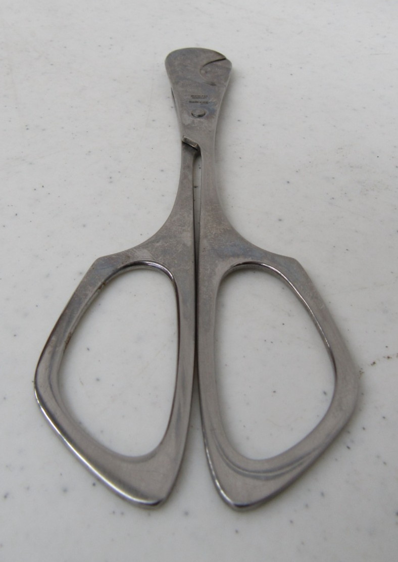 Davidoff Cigar Humidor Swiss-Made 13.75"x5.5"x8.75" w/ Solingen Scissors