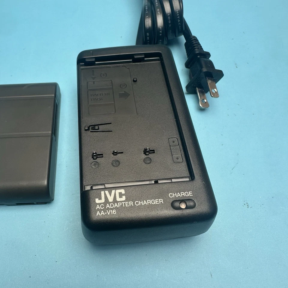 JVC AA-V16 AC Adaptor Charger Charger With Battery. - Image 2 of 4