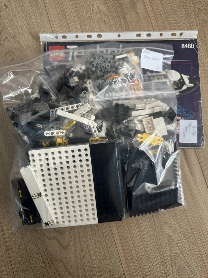 LEGO Technic 8480 Space Shuttle, photo 4 of 4