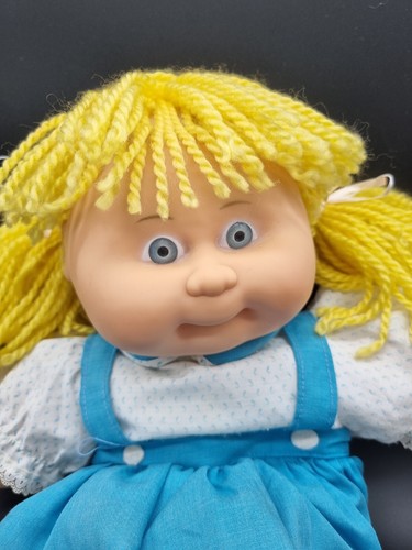 Cabbage Patch Famosa 45cm - Imagen 2 de 8