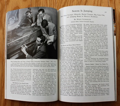 National Geographic febrero de 1955; Marruecos francés; Okinawa; Sonora; Naga Hills - Imagen 5 de 8