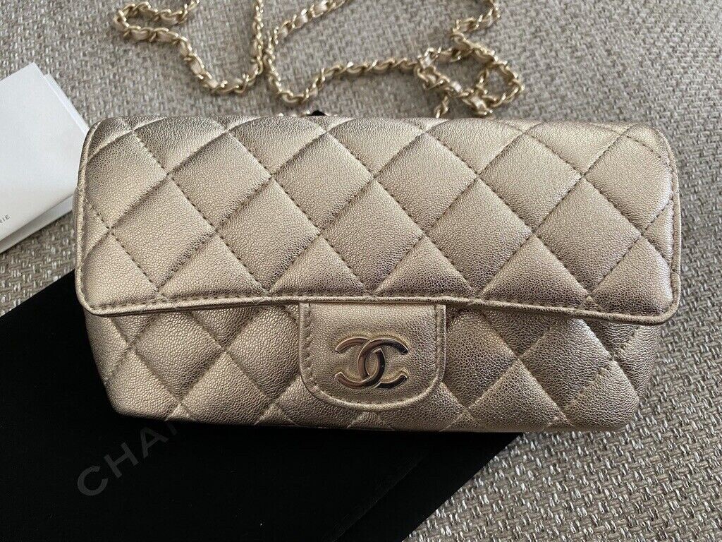 BNIB CHANEL 21P GOLD LAMBSKIN LEATHER GLASSES CASE / BAG WITH CLASSIC CHAIN ! image 2