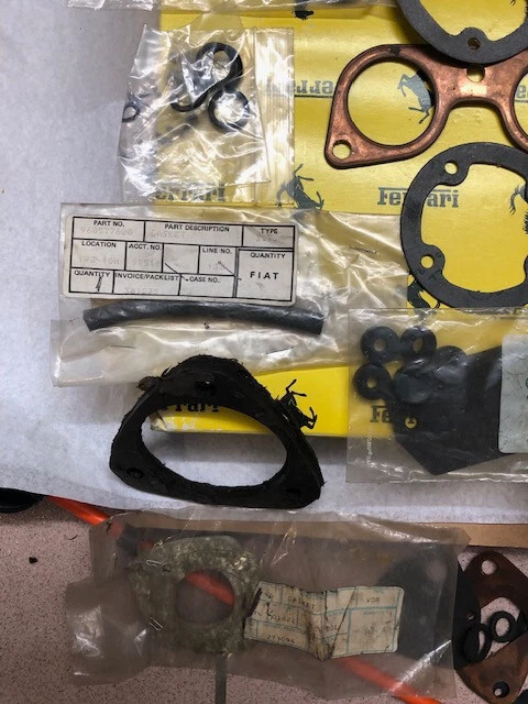 Lote de juntas Ferrari 246 365 308 275 330 OEM NOS piezas raras Foto 2 de 4