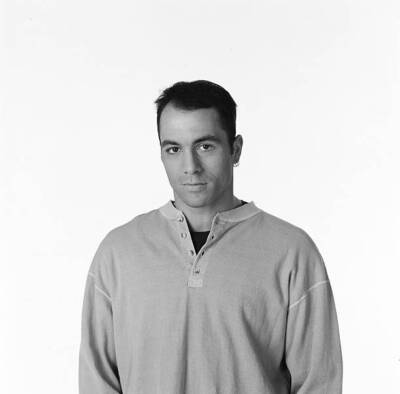 Joe Rogan As Joe Garrelli On News Radio 1995 Old Television Photo 4