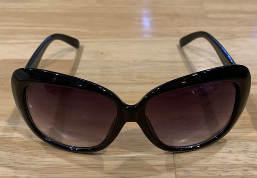 Franco Sarto Womens Sunglasses Black Frame Brown Square Oversized Gradient Lens