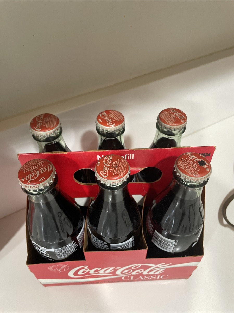 Classic Coca Cola Coke 1986 Unopened Six Pack W/Carrier Classic Coca Cola Coke 1986 Unopened Six Pack W/Carrier