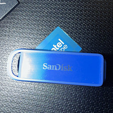 SanDisk Ultra Dual Drive 256GB USB-C Retractable Flash Drive Blue