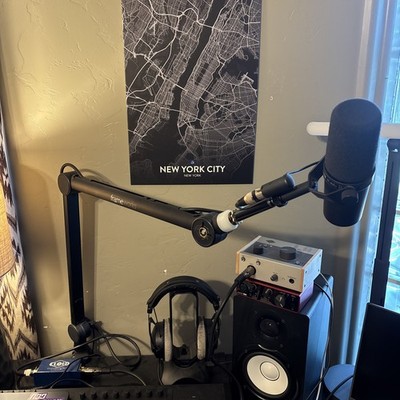 Gator Frameworks Broadcast Boom Stand w/ Led Light - USED 