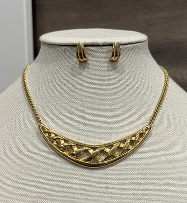 Gold Tone Crescent Pendant w/Lattice Design Necklace & Pierced Earrings Set