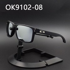 Oakley Holbrook Sunglasses Matte Black/Black Iridium Polarized Lens
