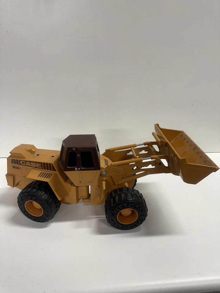 Case W30 1/16 Scale Front End Loader DIE CAST ERTL 1980s - Image 2 of 4