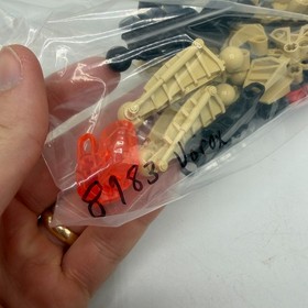 LEGO BIONICLE: Vorox (8983) - Figure complete, missing Thornax Ball