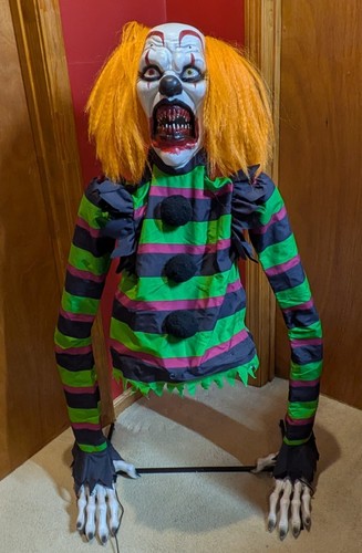 Spirit Halloween Poor George Scary Clown Retired Halloween Animatronic READ - Picture 2 of 8