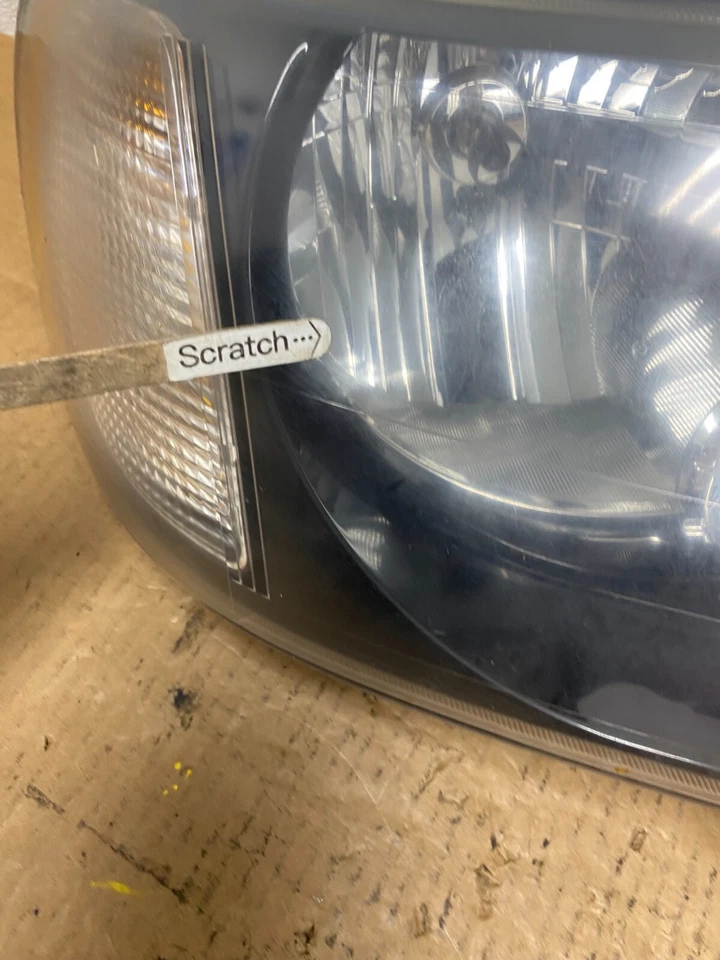 2004-2005 Land Rover Freelander Right Passenger Rh Halogen Headlight OE N4516 DG - Image 4 of 4