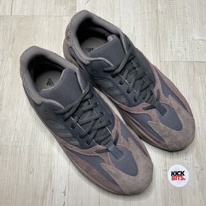 yeezy trainers size 3
