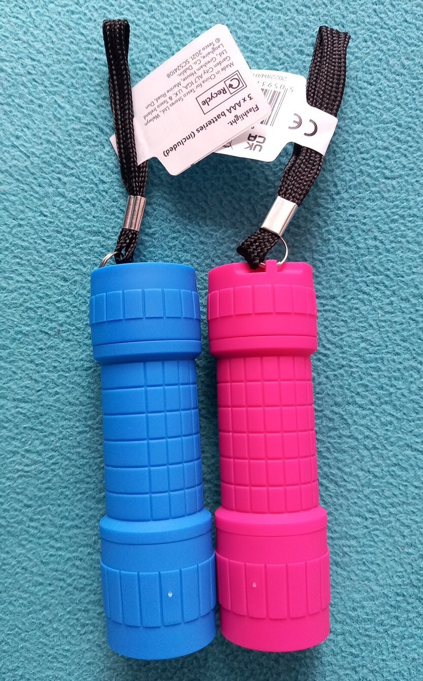 9 Led 2x Flashlight 3 x Batteries Included Blue and Pink Colour 