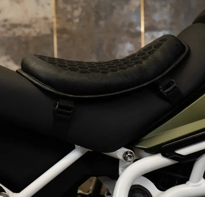 Cojín de asiento de gel (medio) (770 GRM) apto para BMW G 310 R Foto 3 de 4