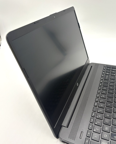 HP 250 G8 i5-1135G7 2.4GHz 16GB RAM 512GB M.2 Flaws (Cracks/hinge) W11 - Picture 4 of 13