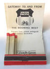 VINTAGE Union Pacific Diamond Match Co. Matches Matchbook Red Gold Front Strike — photo 3