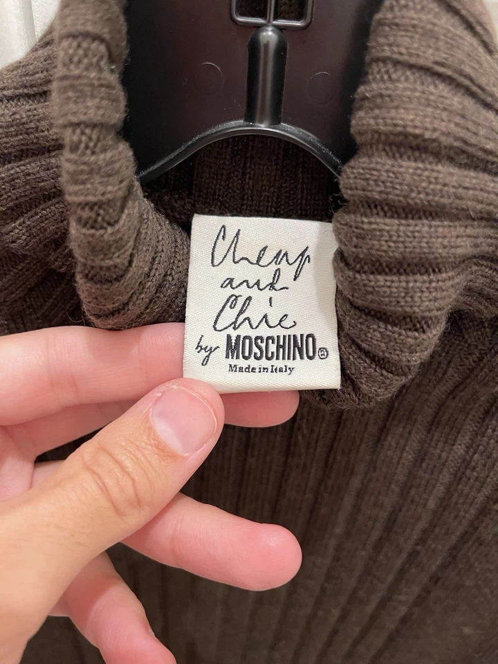 Suéter Moschino Vintage 1997 FW Barato y Chic XS Militar Chakra Armonía Paz Foto 3 de 4