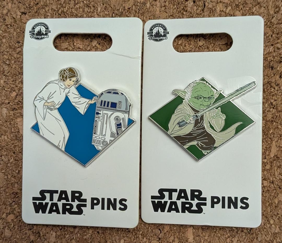 Disney Pin set of 2 Leia with R2-D2 & Yoda Star Wars Diamond Portraits 2023