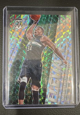 2020-21 Panini Mosaic - Elevate Giannis Antetokounmpo #2 Mosaic Prizm