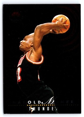 1993-94 Skybox Premium - Thunder and Lightning Steve Smith, Harold Miner #TL2
