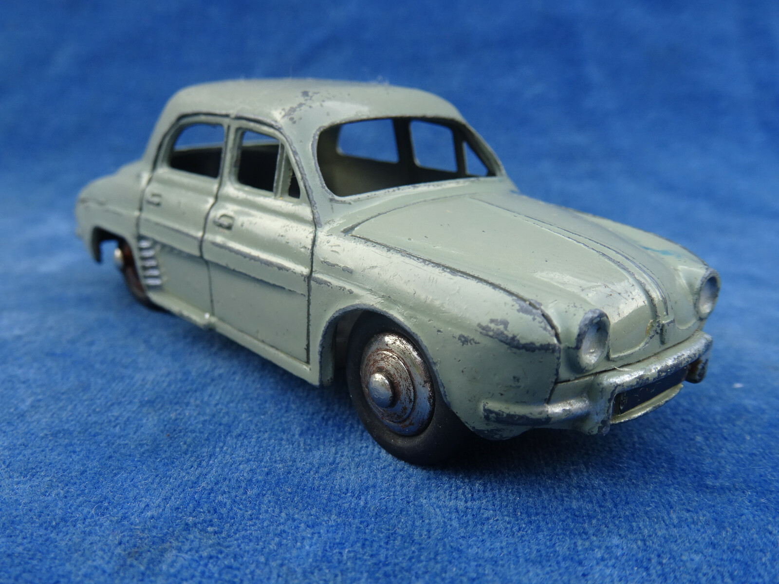 Dinky Toys 24E – Renault Dauphine Miniature, état VNMINT (Very Nice Mint), Occasion