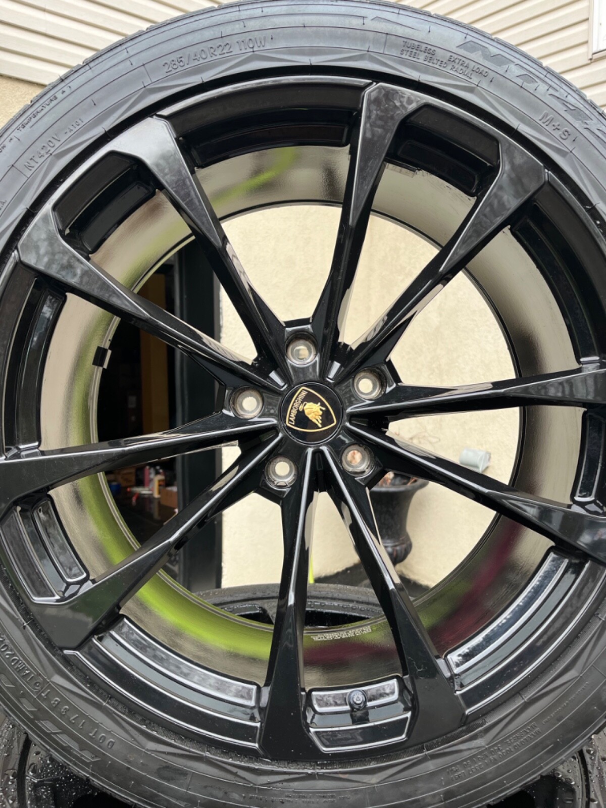 LAMBORGHINI URUS 22" TWIN 5 SPOKE GLOSS BLACK STYLE FORGED WHEELS & TIRES