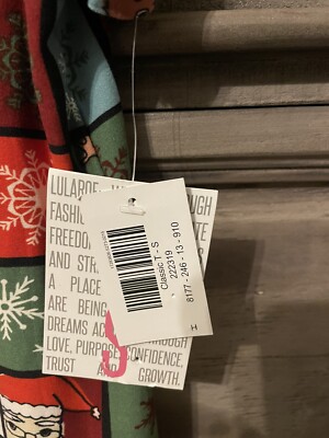 龍 Lularoe Small Holiday Christmas Santa Reindeer classic T style top
