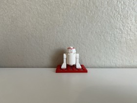 LEGO Star Wars R5-D8 / R5-D4 sw0373 Minifigure 9493