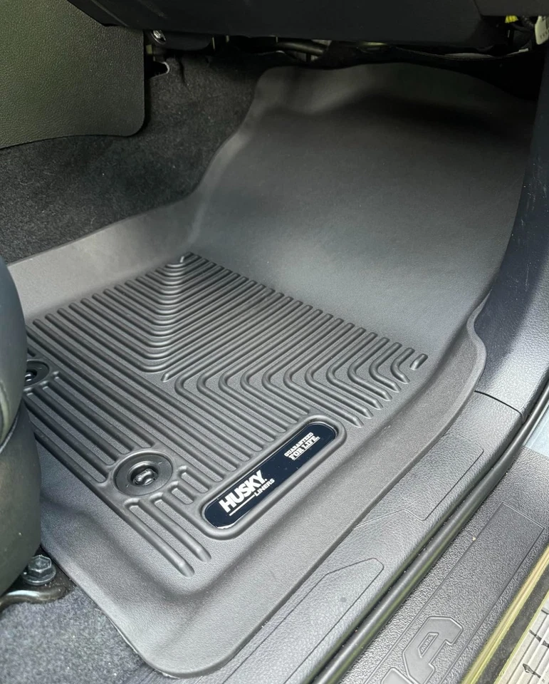 Alfombrillas HuskyLiner X-ACT para Toyota Tacoma 2018-2023 automáticas Foto 2 de 4