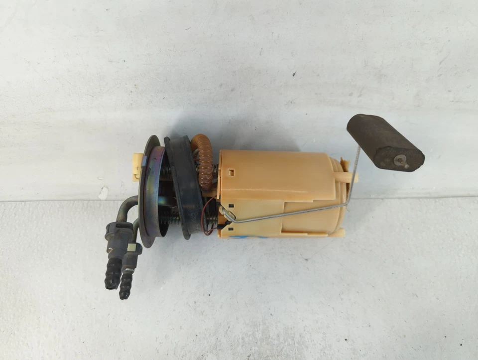 2002-2004 Gmc Envoy Electrical Gas Fuel Pump Assembly PBFFU - Image 2 of 4