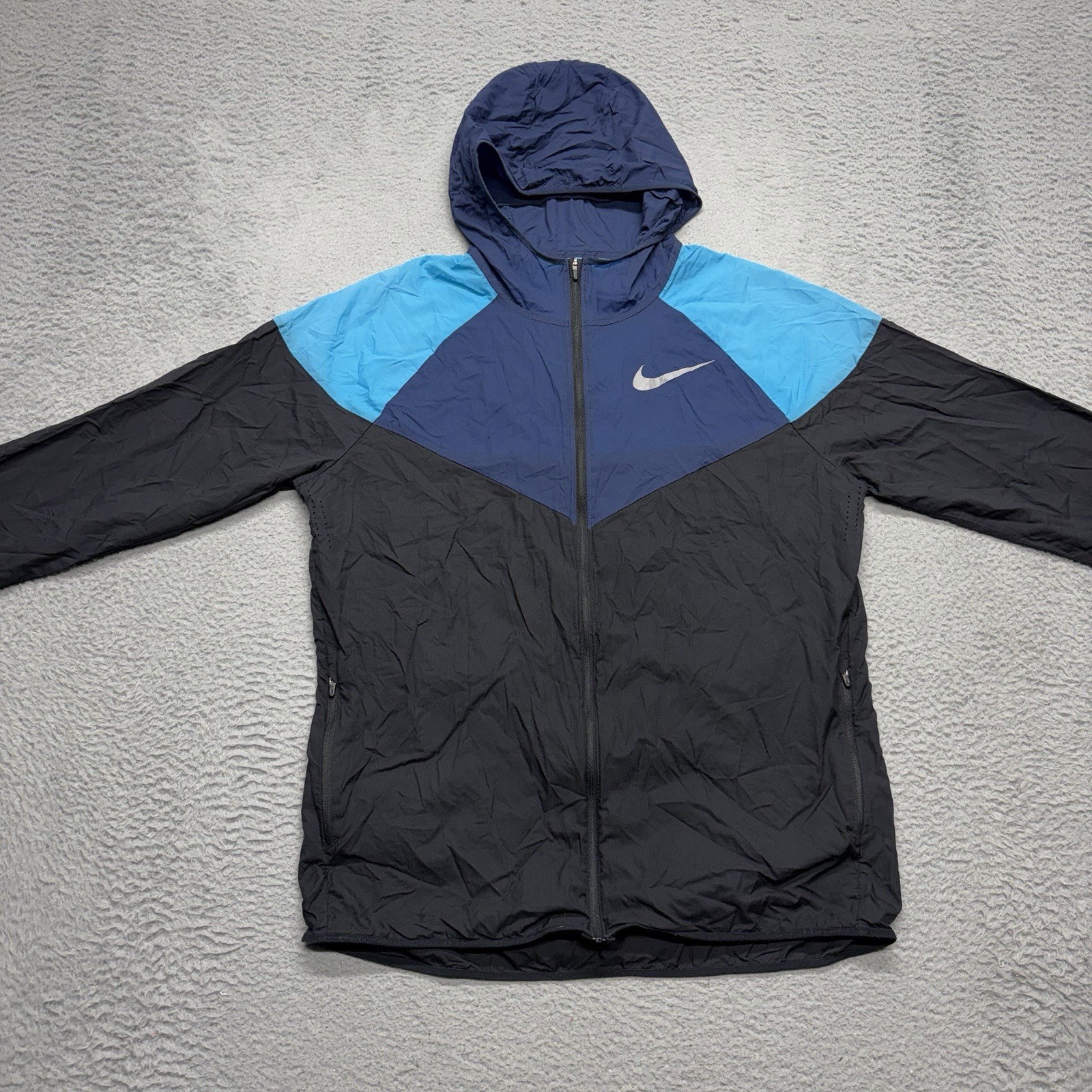 Nike Running Flash Reflective Windrunner Jacket M… - image 2