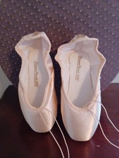 New Nikolay Dreampointe Pointe Shoes