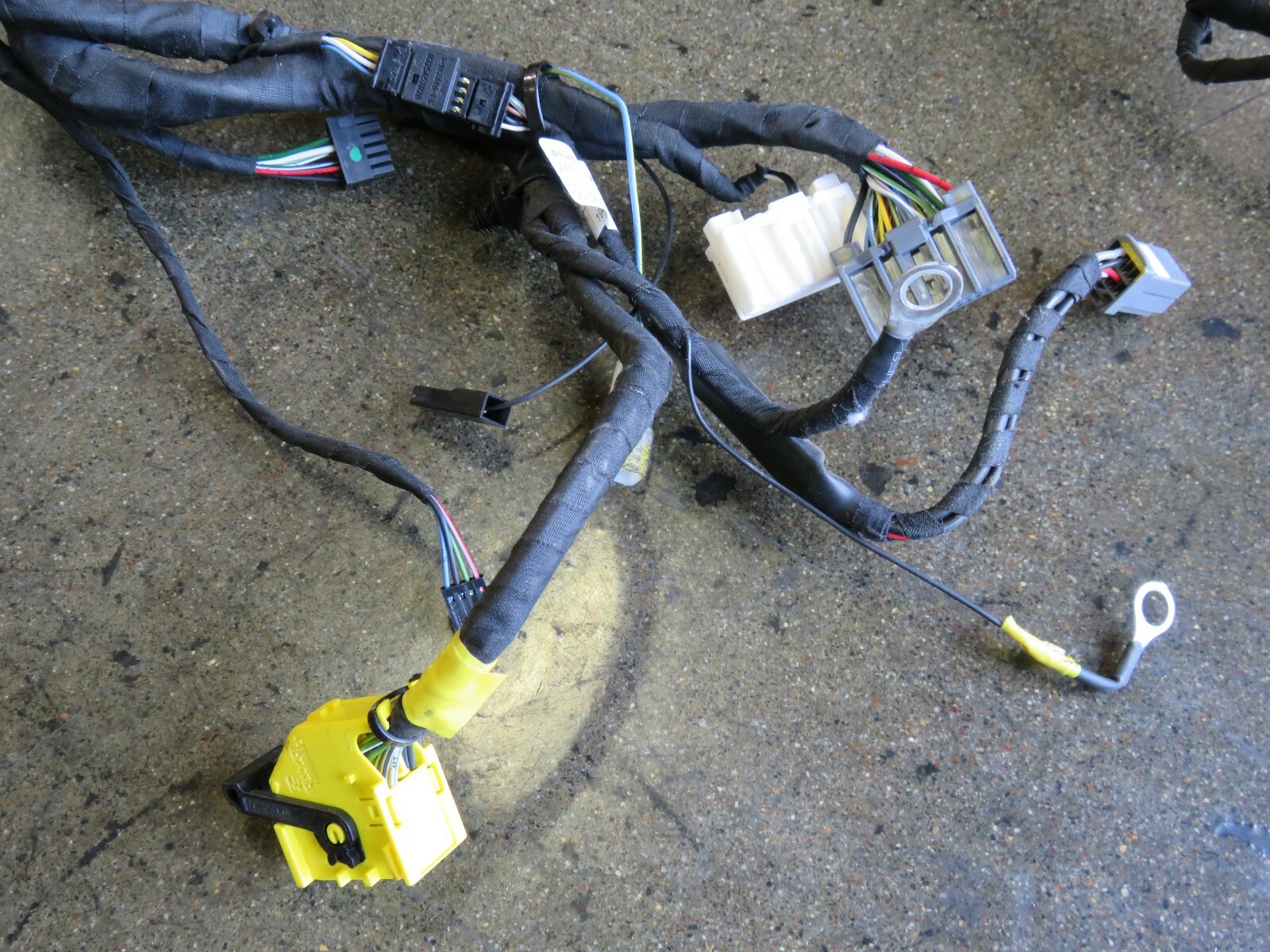 Ferrari California, Dashboard Wiring Harness, Used, P/N 264145