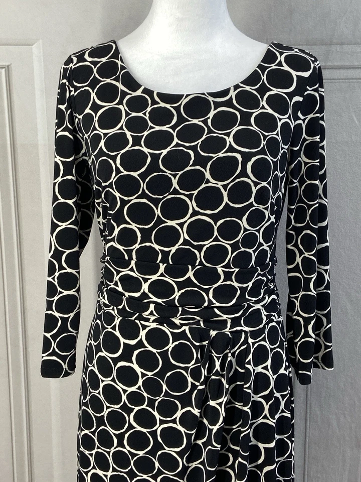 Vestido Ann Taylor Mujer Pequeño Negro Marfil Círculo Anillo Manga Larga Envolvente Trabajo Foto 2 de 4