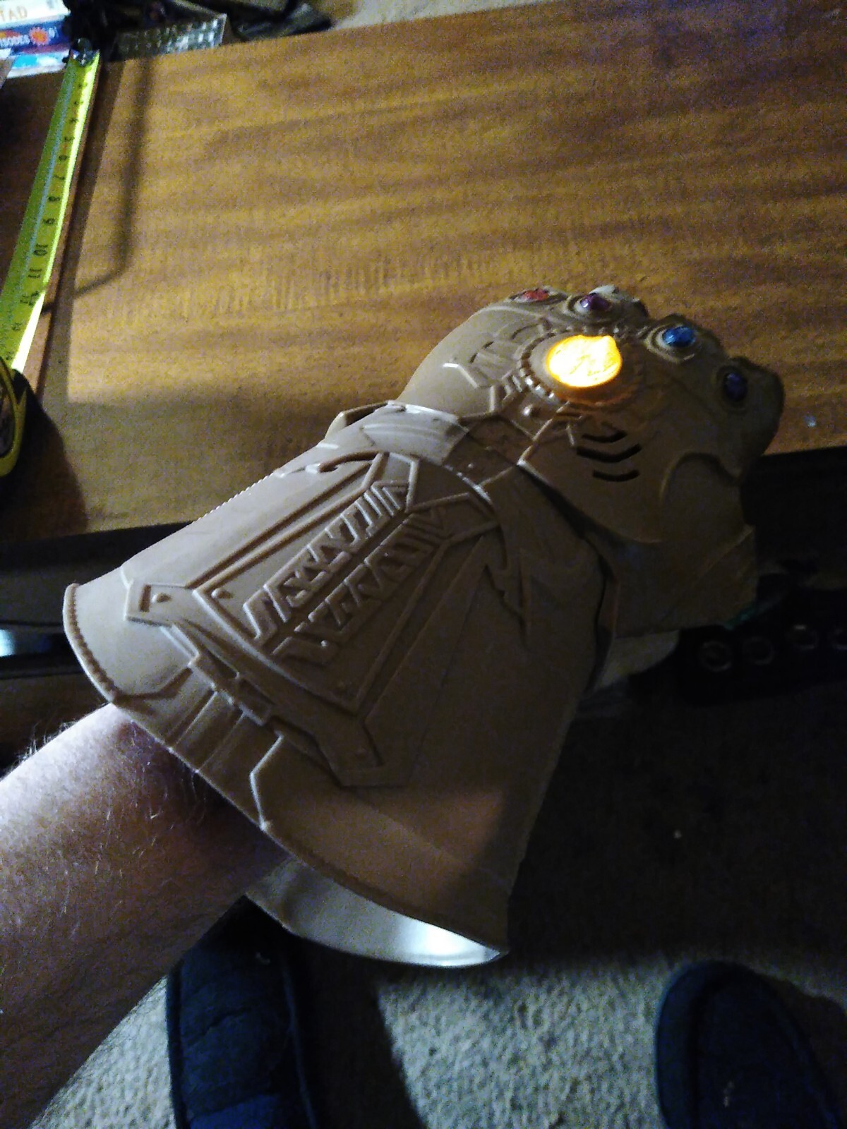 &nbsp;Thanos Infinity Gauntlet Electronic Fist Glove Toy&nbsp;2017 Hasbro Marvel Avengers