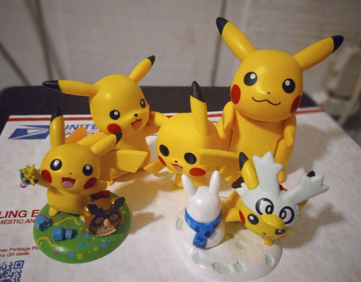 Tomy - BRINQUEDOS - pokemon - Ri Happy